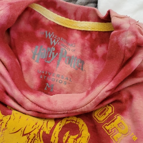 Bundle of Harry Potter shirts - Picture 6 of 7